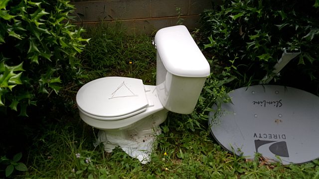 toilet 640x360